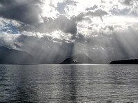 Lake Manapouri sun rays